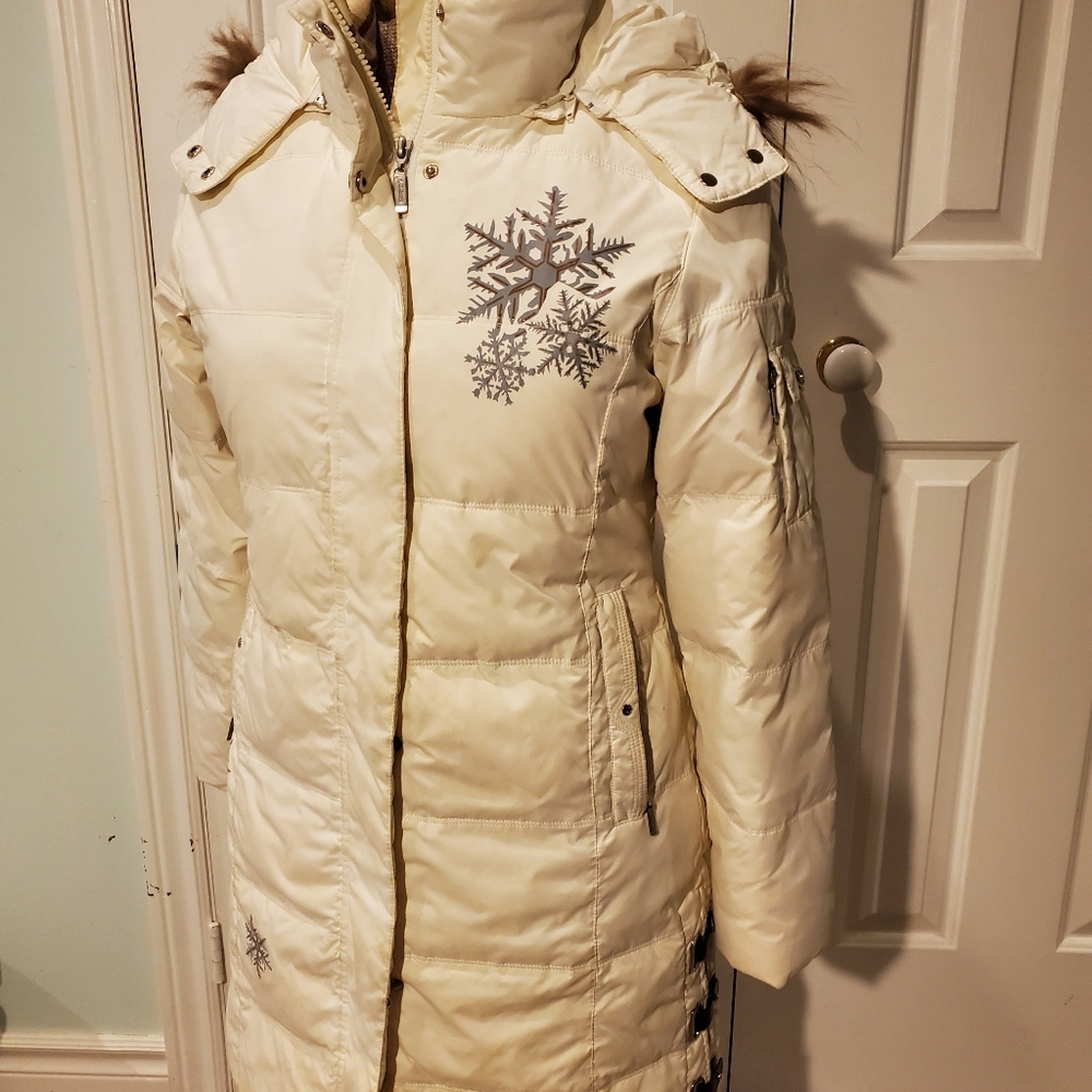 Guc mid thigh length hooded winter jacket